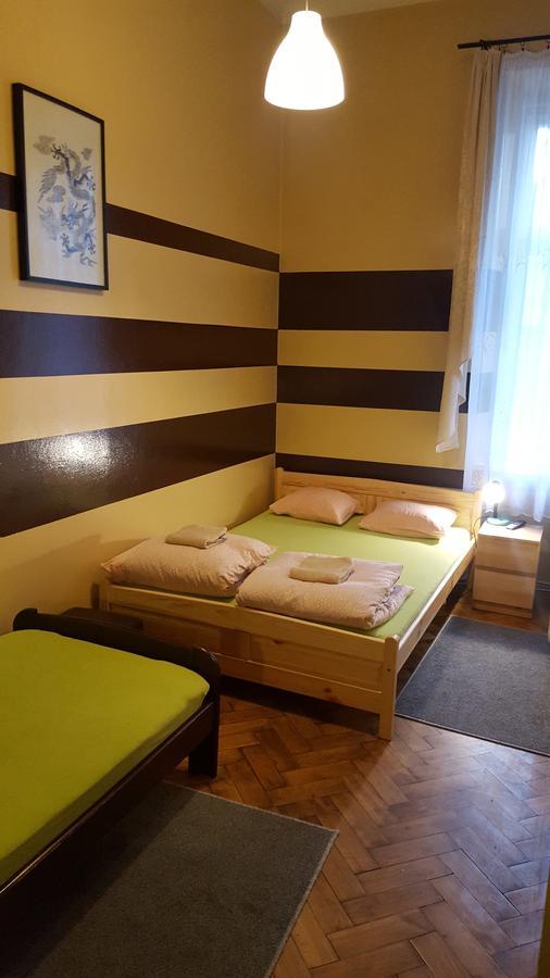 Smocza Jama Hostel Cracovia Exterior foto